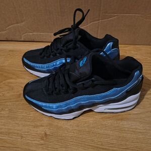 Nike Black Sneakers with Metallic Blue Trim **ONLY WORN ONCE**